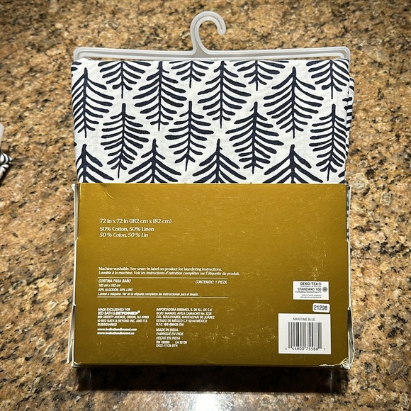 EVERHOME Henley Leaf Print Shower Curtain (75 x 75) - Picture 2 of 3